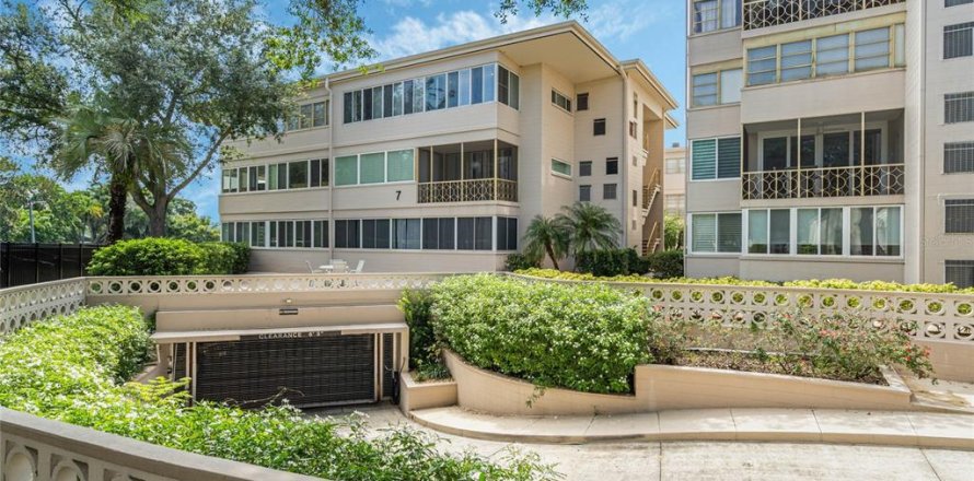 Condominio en Winter Park, Florida, 1 dormitorio  № 1275835