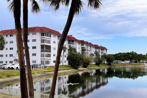Condominio en venta en Lauderhill, Florida, 1 dormitorio, 86.21 m2 № 2083001 - foto 17