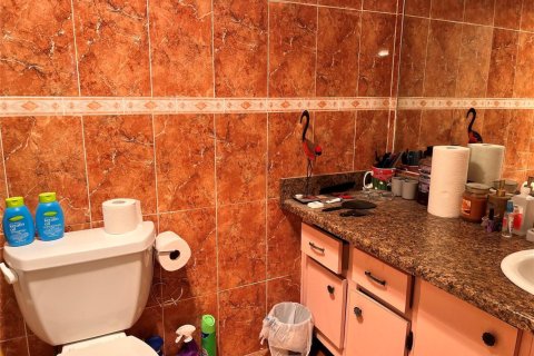 Condominio en venta en Lauderhill, Florida, 1 dormitorio, 86.21 m2 № 2083001 - foto 6