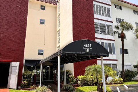 Condo à Lauderhill, Floride, 1 chambre № 2083001