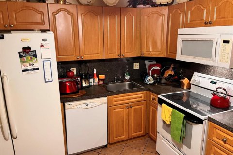 Condominio en venta en Lauderhill, Florida, 1 dormitorio, 86.21 m2 № 2083001 - foto 4