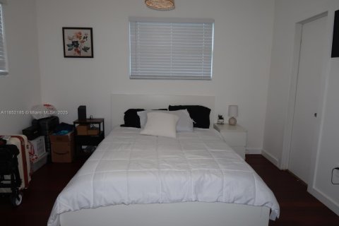 House in Miami, Florida 3 bedrooms, 129.69 sq.m. № 1858777 - photo 21