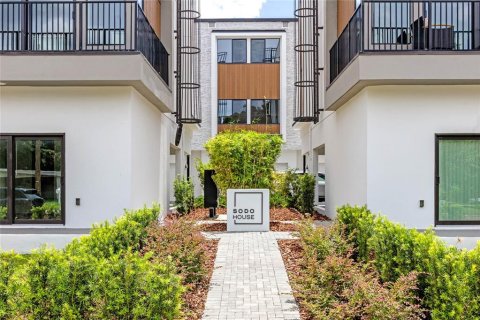 Townhouse in Orlando, Florida 3 bedrooms, 197.51 sq.m. № 1761098 - photo 3