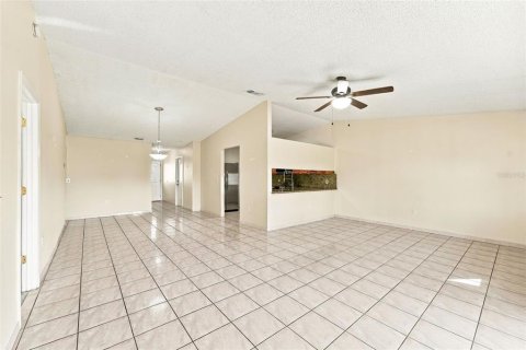 Touwnhouse à vendre à Orlando, Floride: 3 chambres, 126.44 m2 № 2429275 - photo 11