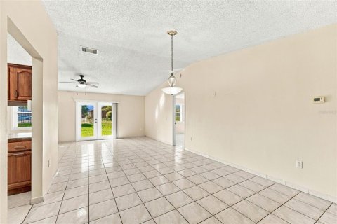 Touwnhouse à vendre à Orlando, Floride: 3 chambres, 126.44 m2 № 2429275 - photo 9