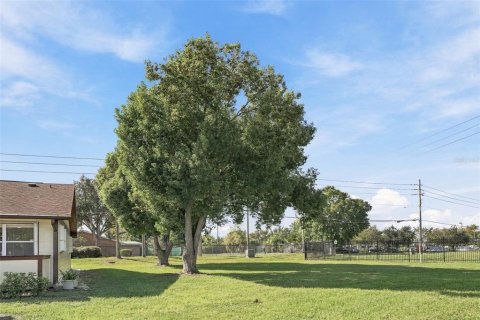 Touwnhouse à vendre à Orlando, Floride: 3 chambres, 126.44 m2 № 2429275 - photo 4