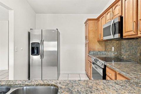 Touwnhouse à vendre à Orlando, Floride: 3 chambres, 126.44 m2 № 2429275 - photo 14