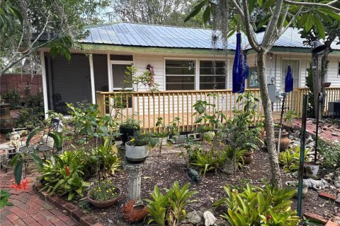 House in Sebring, Florida 2 bedrooms, 136.75 sq.m. № 1833397 - photo 1