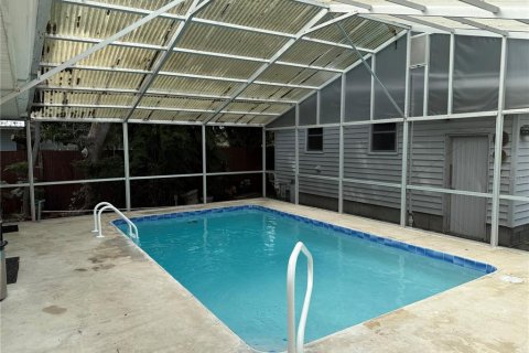 House in Sebring, Florida 2 bedrooms, 136.75 sq.m. № 1833397 - photo 5