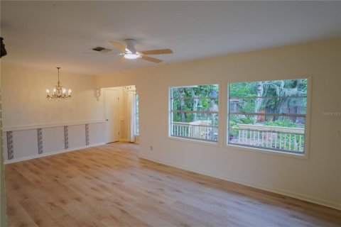 House in Sebring, Florida 2 bedrooms, 136.75 sq.m. № 1833397 - photo 9