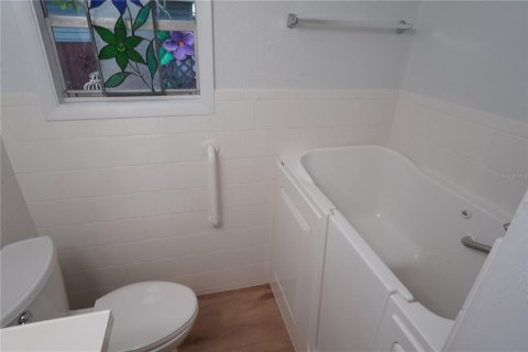 House in Sebring, Florida 2 bedrooms, 136.75 sq.m. № 1833397 - photo 13