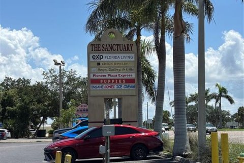 Propiedad comercial en alquiler en Port Charlotte, Florida, 389.54 m2 № 1911780 - foto 30
