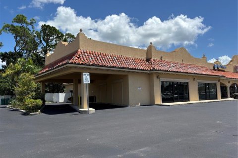 Propiedad comercial en alquiler en Port Charlotte, Florida, 389.54 m2 № 1911780 - foto 26