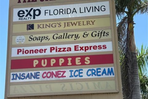 Propiedad comercial en alquiler en Port Charlotte, Florida, 389.54 m2 № 1911780 - foto 29