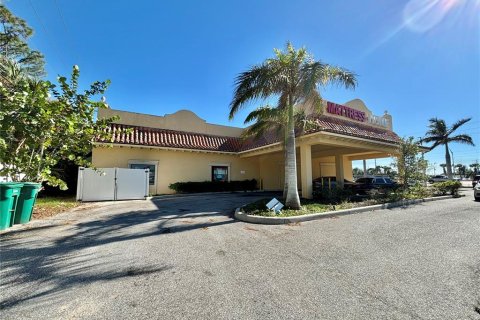 Propiedad comercial en alquiler en Port Charlotte, Florida, 389.54 m2 № 1911780 - foto 23