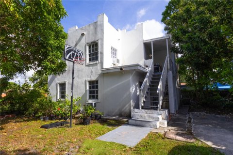 Immobilier commercial à vendre à Miami, Floride: 172.43 m2 № 2060096 - photo 3
