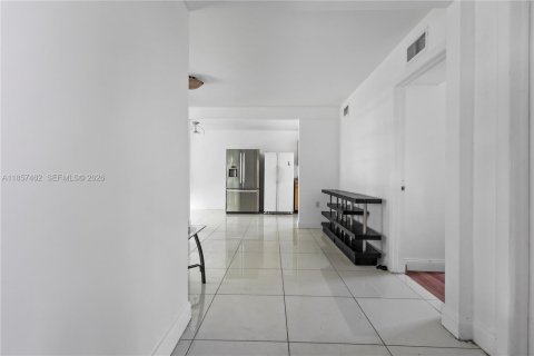 Immobilier commercial à vendre à Miami, Floride: 172.43 m2 № 2060096 - photo 17