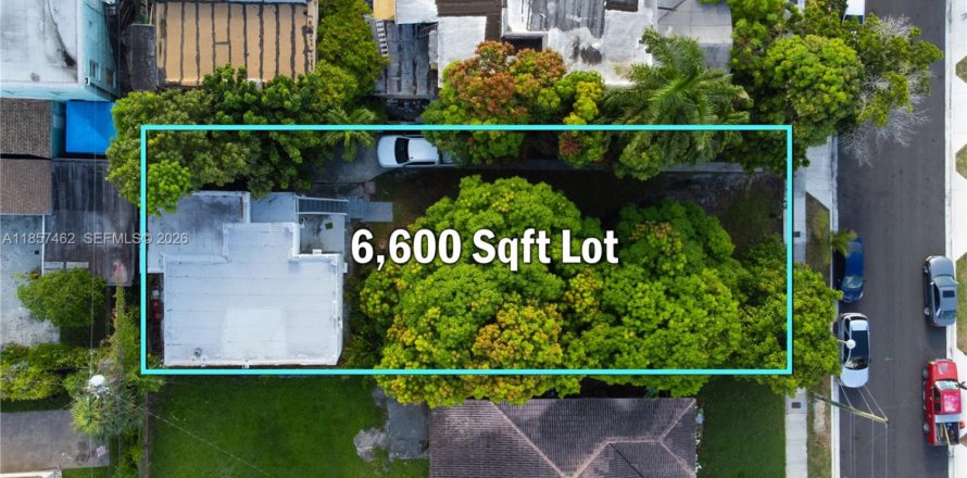 Immobilier commercial à Miami, Floride 172.43 m2 № 2060096