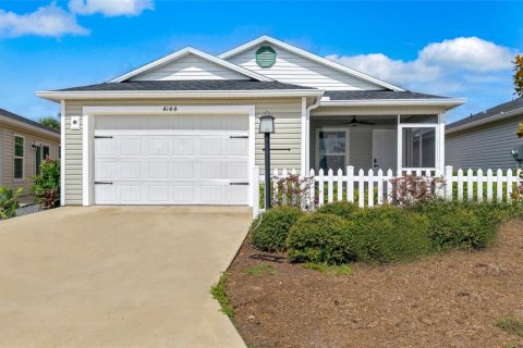 House in The Villages, Florida 2 bedrooms, 106.65 sq.m. № 2287003