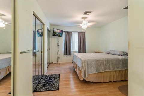 House in Ocala, Florida 2 bedrooms, 100.33 sq.m. № 2104967 - photo 15