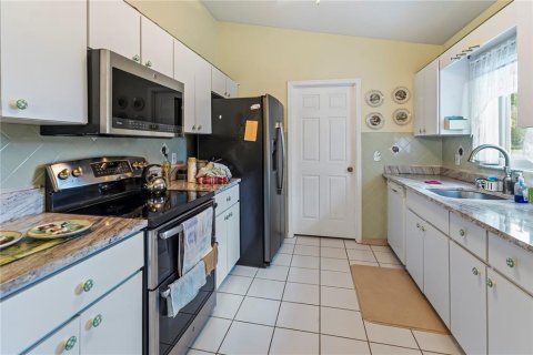 House in Ocala, Florida 2 bedrooms, 100.33 sq.m. № 2104967 - photo 9