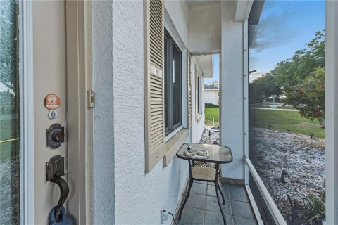 House in Ocala, Florida 2 bedrooms, 100.33 sq.m. № 2104967 - photo 4