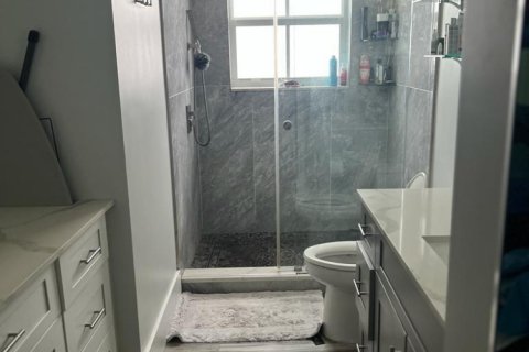 House in Plantation, Florida 3 bedrooms, 147.53 sq.m. № 1182742 - photo 1