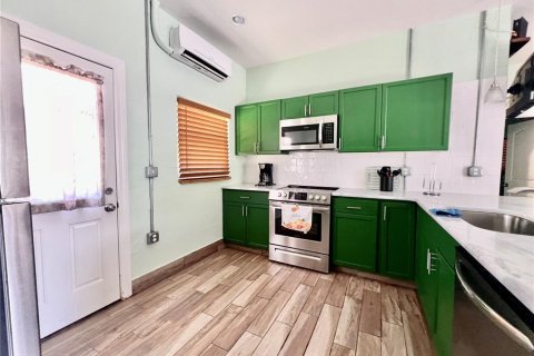 Condo in Maitland, Florida, 2 bedrooms  № 2106398 - photo 5