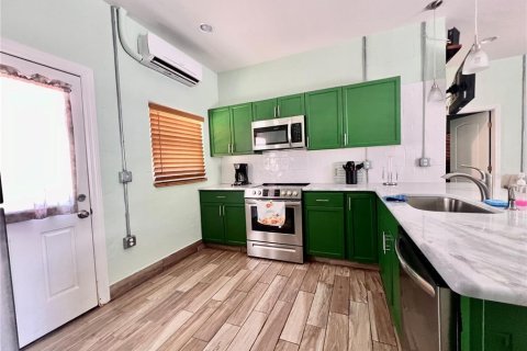 Condo in Maitland, Florida, 2 bedrooms  № 2106398 - photo 6