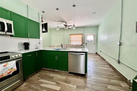 Condo in Maitland, Florida, 2 bedrooms  № 2106398 - photo 10