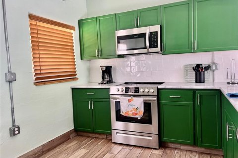 Condo in Maitland, Florida, 2 bedrooms  № 2106398 - photo 7