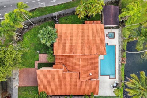 Casa en venta en Miami, Florida, 4 dormitorios, 191.75 m2 № 1933407 - foto 25