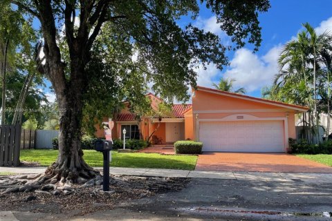Casa en venta en Miami, Florida, 4 dormitorios, 191.75 m2 № 1933407 - foto 1