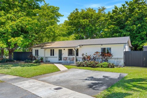 Villa ou maison à vendre à Homestead, Floride: 4 chambres, 190.45 m2 № 2068916 - photo 2