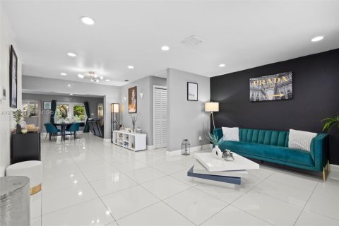 Villa ou maison à vendre à Homestead, Floride: 4 chambres, 190.45 m2 № 2068916 - photo 6