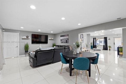 Villa ou maison à vendre à Homestead, Floride: 4 chambres, 190.45 m2 № 2068916 - photo 15