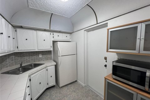 Copropriété à vendre à Oakland Park, Floride: 1 chambre, 70.61 m2 № 1887944 - photo 3