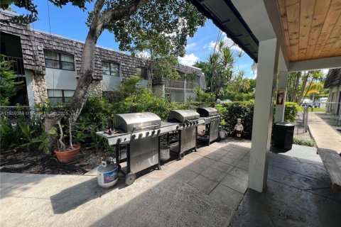 Copropriété à vendre à Oakland Park, Floride: 1 chambre, 70.61 m2 № 1887944 - photo 24