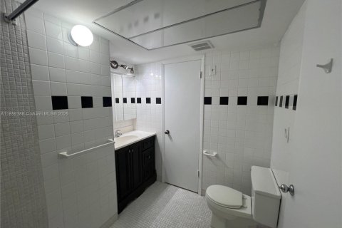Copropriété à vendre à Oakland Park, Floride: 1 chambre, 70.61 m2 № 1887944 - photo 18