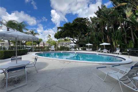 Copropriété à vendre à Oakland Park, Floride: 1 chambre, 70.61 m2 № 1887944 - photo 27