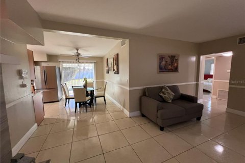 House in Titusville, Florida 3 bedrooms, 114.46 sq.m. № 1718551 - photo 6