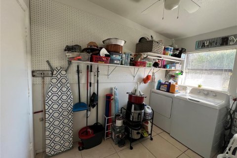 House in Titusville, Florida 3 bedrooms, 114.46 sq.m. № 1718551 - photo 27