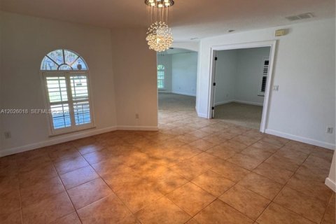 Villa ou maison à vendre à Port St. Lucie, Floride: 3 chambres, 220.18 m2 № 2085407 - photo 23