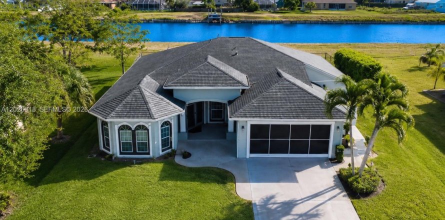 Villa ou maison à Port St. Lucie, Floride 3 chambres, 220.18 m2 № 2085407