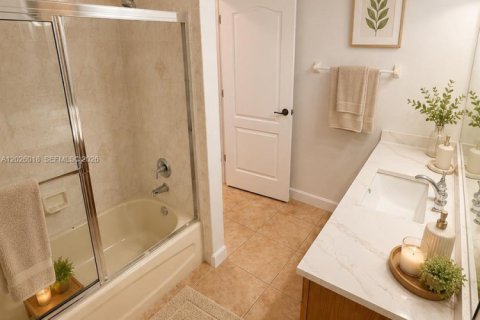 Villa ou maison à vendre à Port St. Lucie, Floride: 3 chambres, 220.18 m2 № 2085407 - photo 14