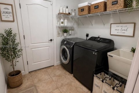 Villa ou maison à vendre à Port St. Lucie, Floride: 3 chambres, 220.18 m2 № 2085407 - photo 18