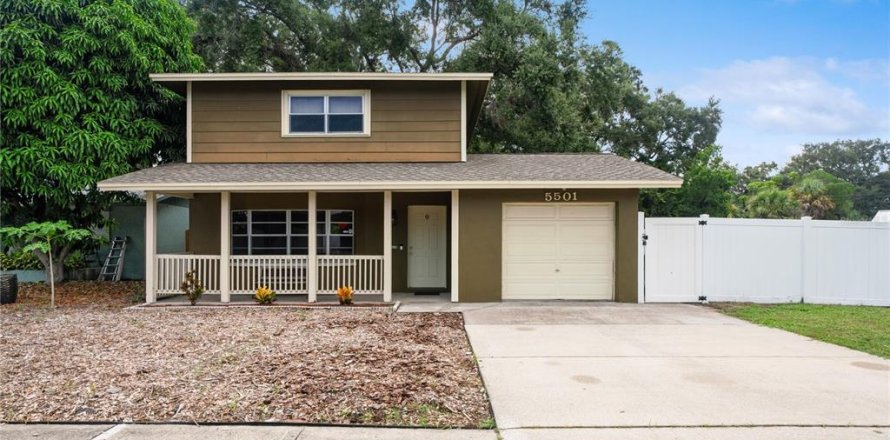 Villa ou maison à Saint Petersburg, Floride 2 chambres, 106.28 m2 № 1907221