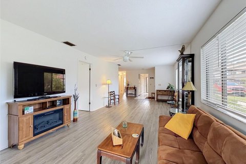 Copropriété à vendre à Hudson, Floride: 2 chambres, 106.28 m2 № 2233609 - photo 17
