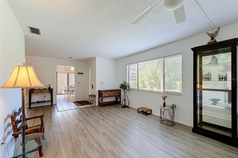 Copropriété à vendre à Hudson, Floride: 2 chambres, 106.28 m2 № 2233609 - photo 12