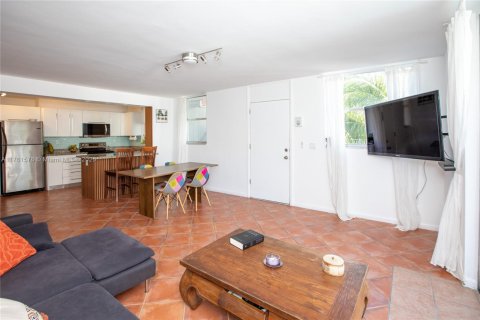 Condominio en venta en North Bay Village, Florida, 3 dormitorios, 115.2 m2 № 1716379 - foto 7
